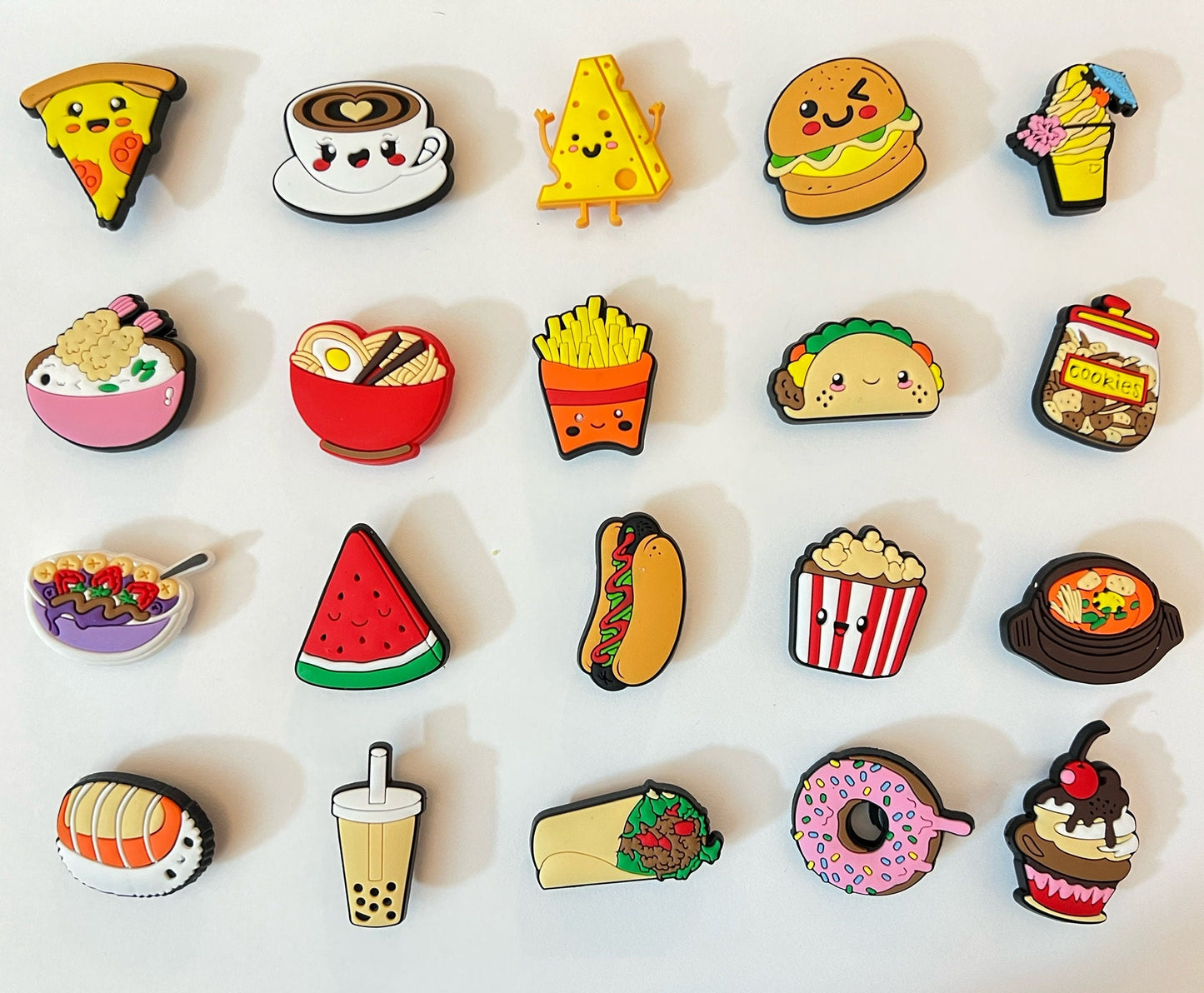 Tema de diseño de comida deliciosa Pizza Papas fritas Café Sandía Hot Dog Sopa de ramen sushi Palomitas de maíz y más adornos para zapatos