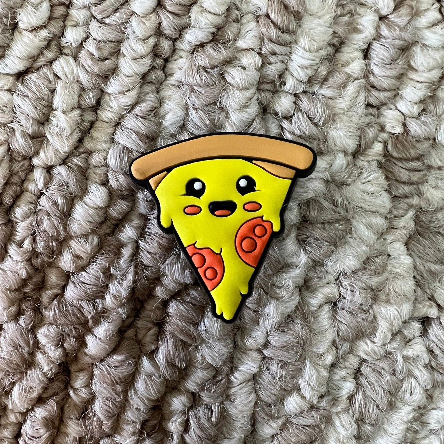 Tema de diseño de comida deliciosa Pizza Papas fritas Café Sandía Hot Dog Sopa de ramen sushi Palomitas de maíz y más adornos para zapatos