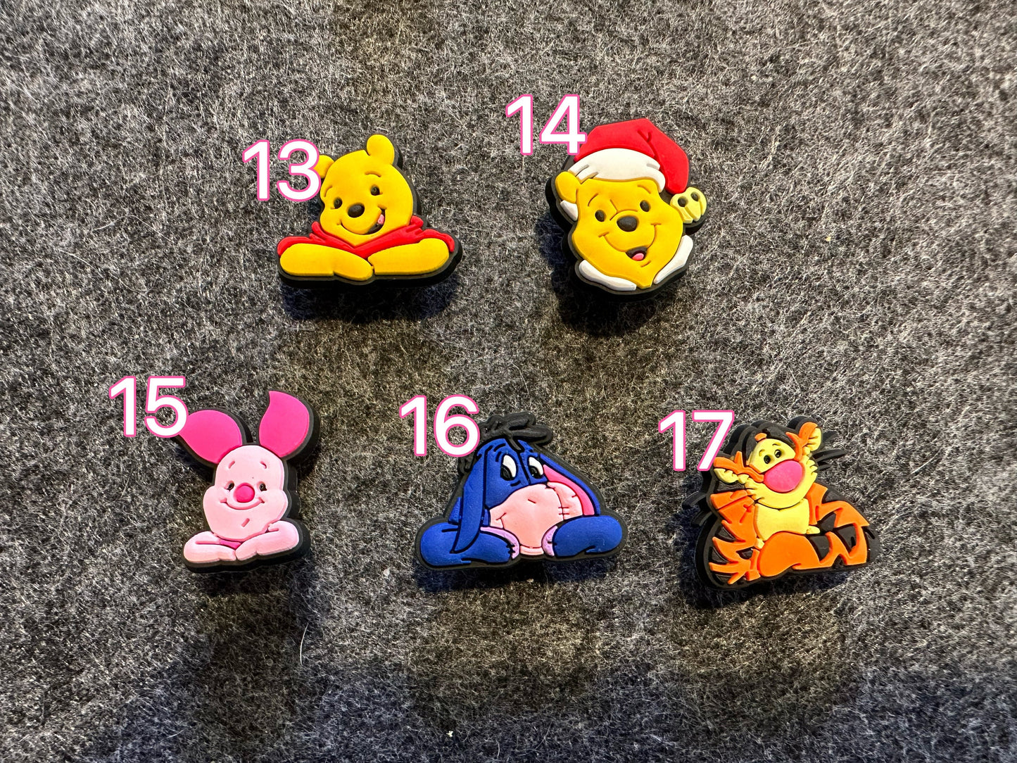 Honey Bee Happy Theme Les breloques pour chaussures fantaisie illuminent le visage souriant du soleil jaune et plus encore