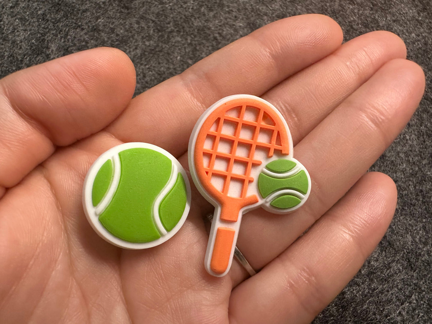 Ejercicios deportivos Tema de pelotas ejercicio simple atlético Elaborar amuletos para zapatos