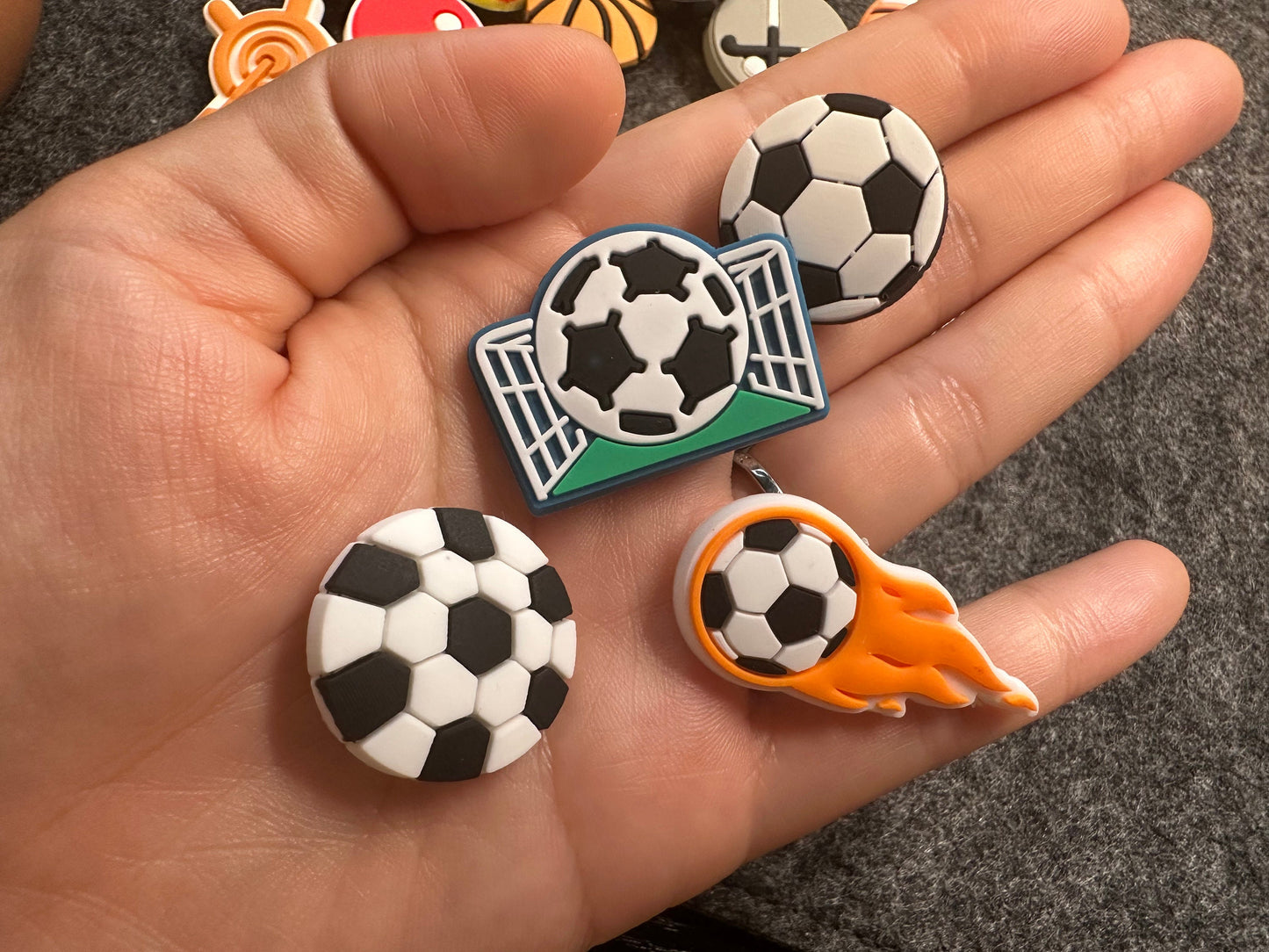 Ejercicios deportivos Tema de pelotas ejercicio simple atlético Elaborar amuletos para zapatos