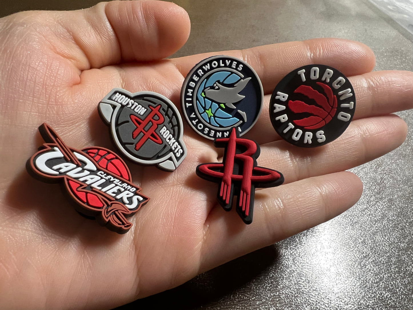 Charms para zapatos de la NBA con logo del equipo de baloncesto