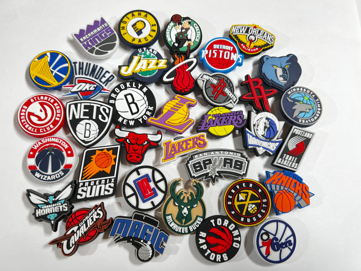 Charmes de chaussures NBA LOGO DE L'ÉQUIPE DE BASKETBALL