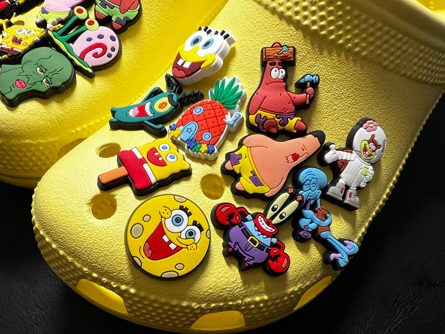 Bob Esponja Pantalones Cuadrados Croc amuletos de zapatos Amuletos de calcomanías de zapatos JuliesDecal amuletos de anime