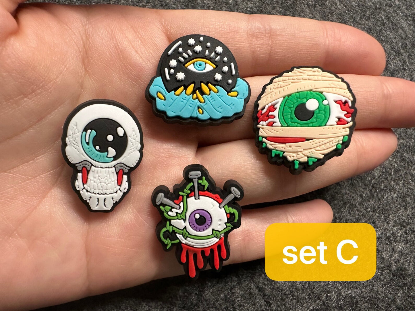 Amuletos de zapatos con tema de mal de ojo de terror Halloween