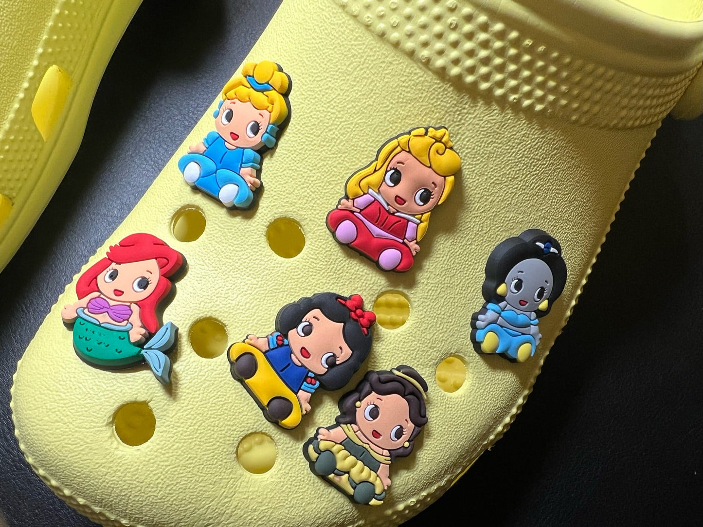 Princesses and Brave Girls shoe charms different sizes