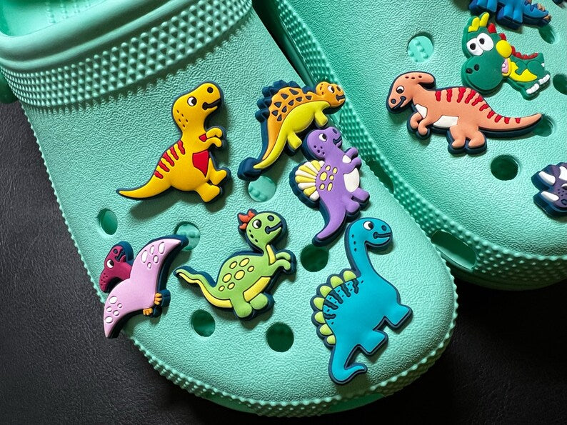 Charms para zapatos de dinosaurios lindos de dibujos animados