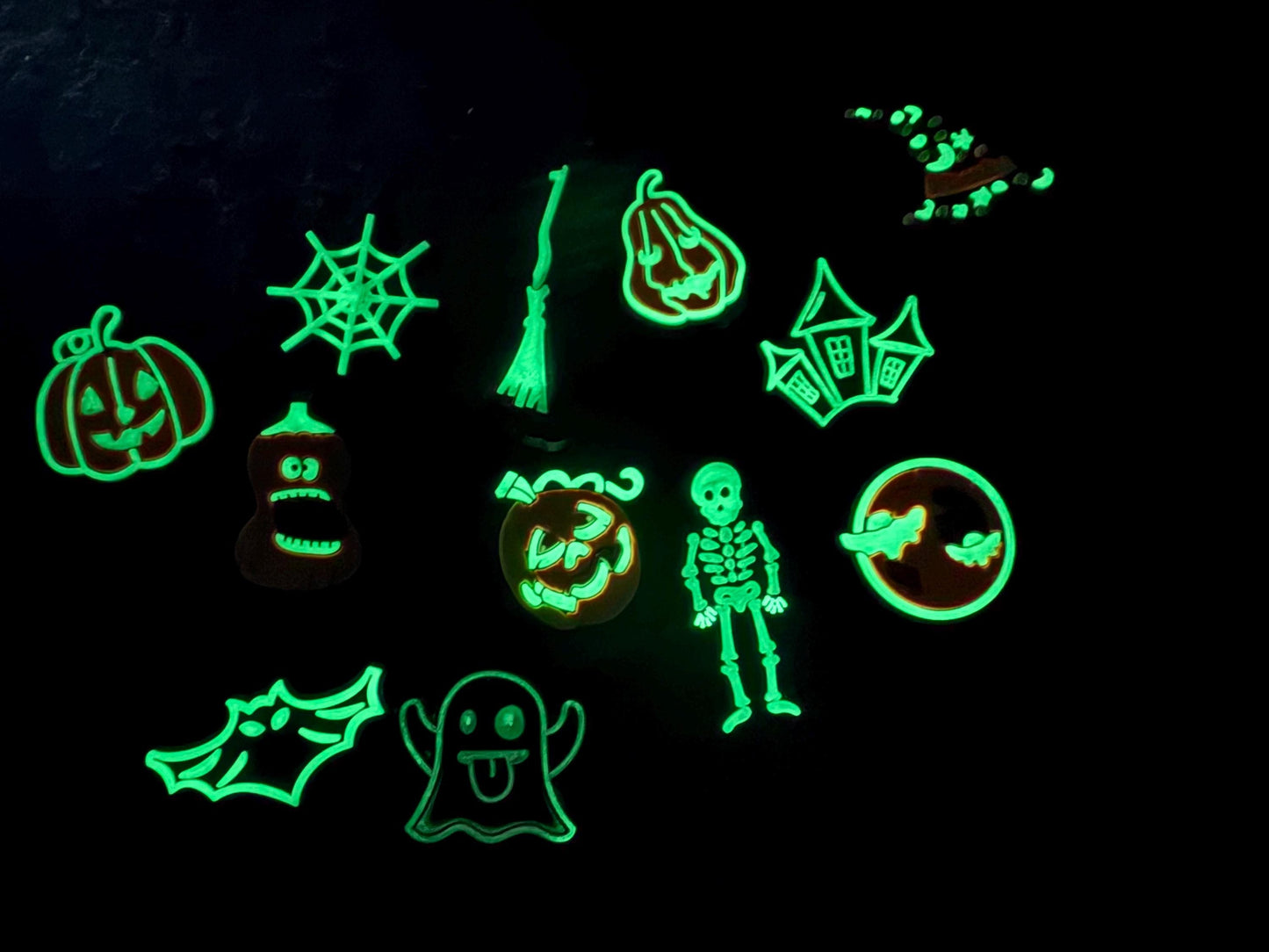 Glow in dark Trick or treat Skeleton Ghost broom hunted house bat Horror Pumpkin Theme Design Halloween Shoe Charms