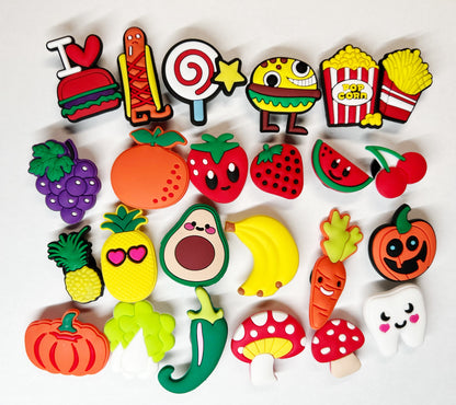 Comida deliciosa Papas fritas Aguacate Champiñones Calabaza Zanahoria Sandía Fresa Piña Granja de uvas y más Amuletos de zapatos Julies Calcomanía