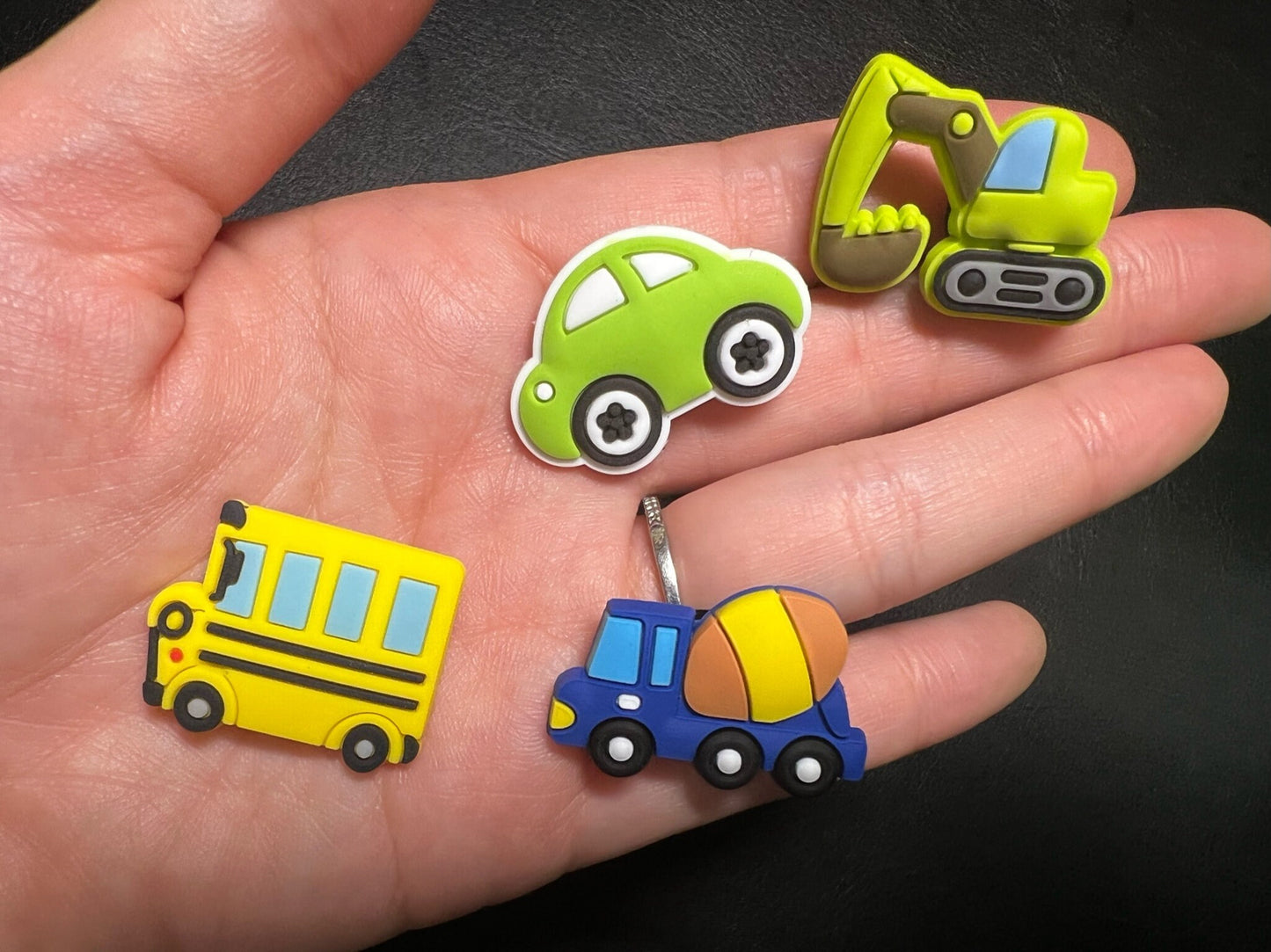 Dibujos animados Vehículo Transporte zapato encantos autobús escolar helicóptero construcción barco coche excavadora avión y más