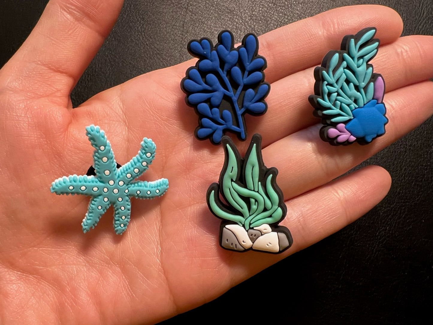 Charms para zapatos de ajolote y plantas acuáticas
