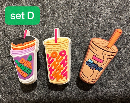 Des beignets et d'autres breloques pour chaussures