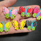 Charms para zapatos con diseño de mariposas coloridas en diferentes tamaños